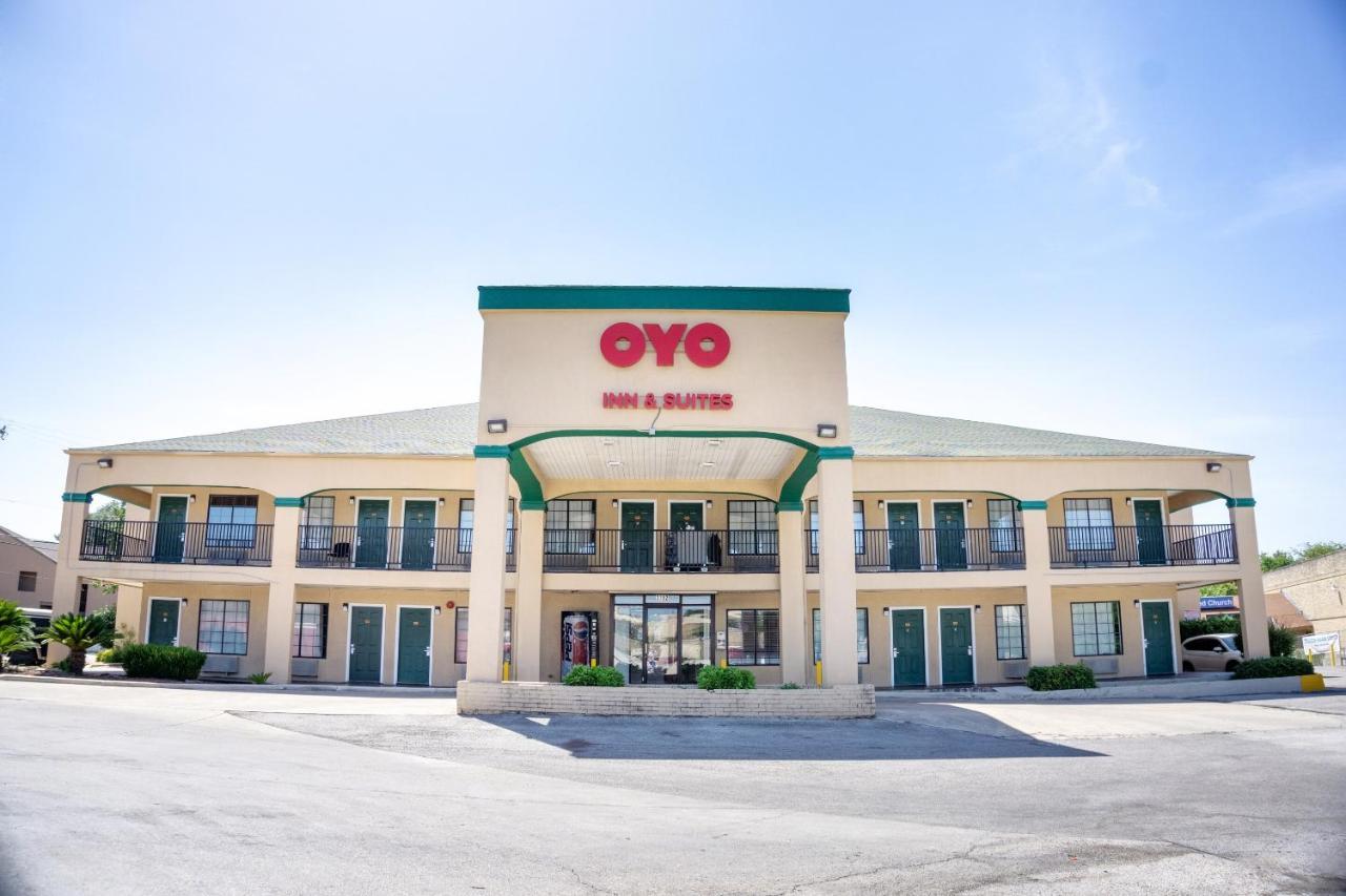 Oyo Inn & Suites Medical Center San Antonio Exterior photo