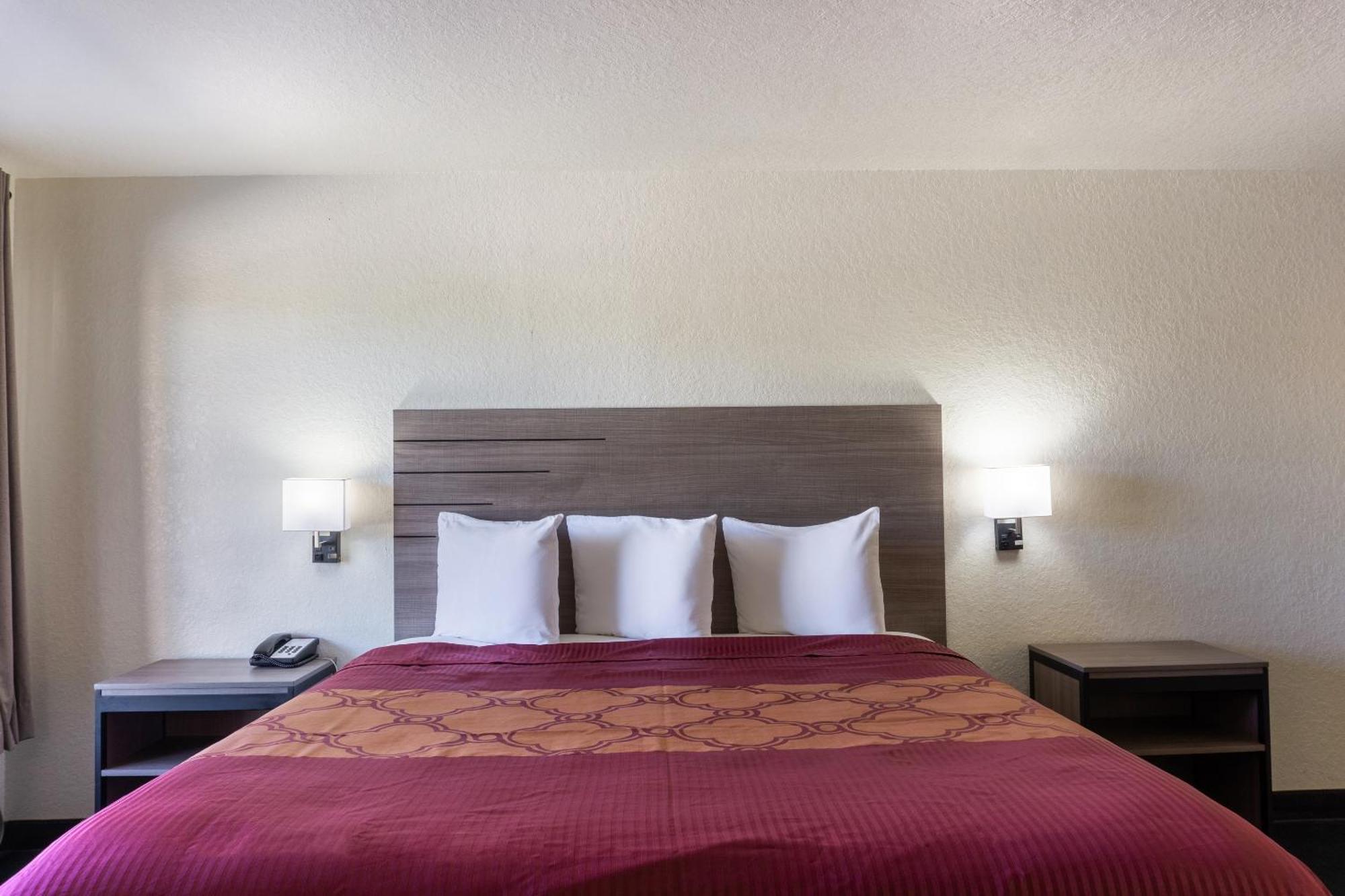Oyo Inn & Suites Medical Center San Antonio Exterior photo